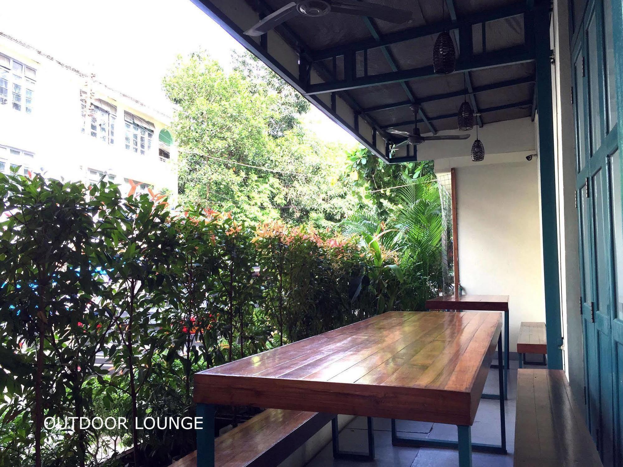 يانغون Pickled Tea Hostel المظهر الخارجي الصورة